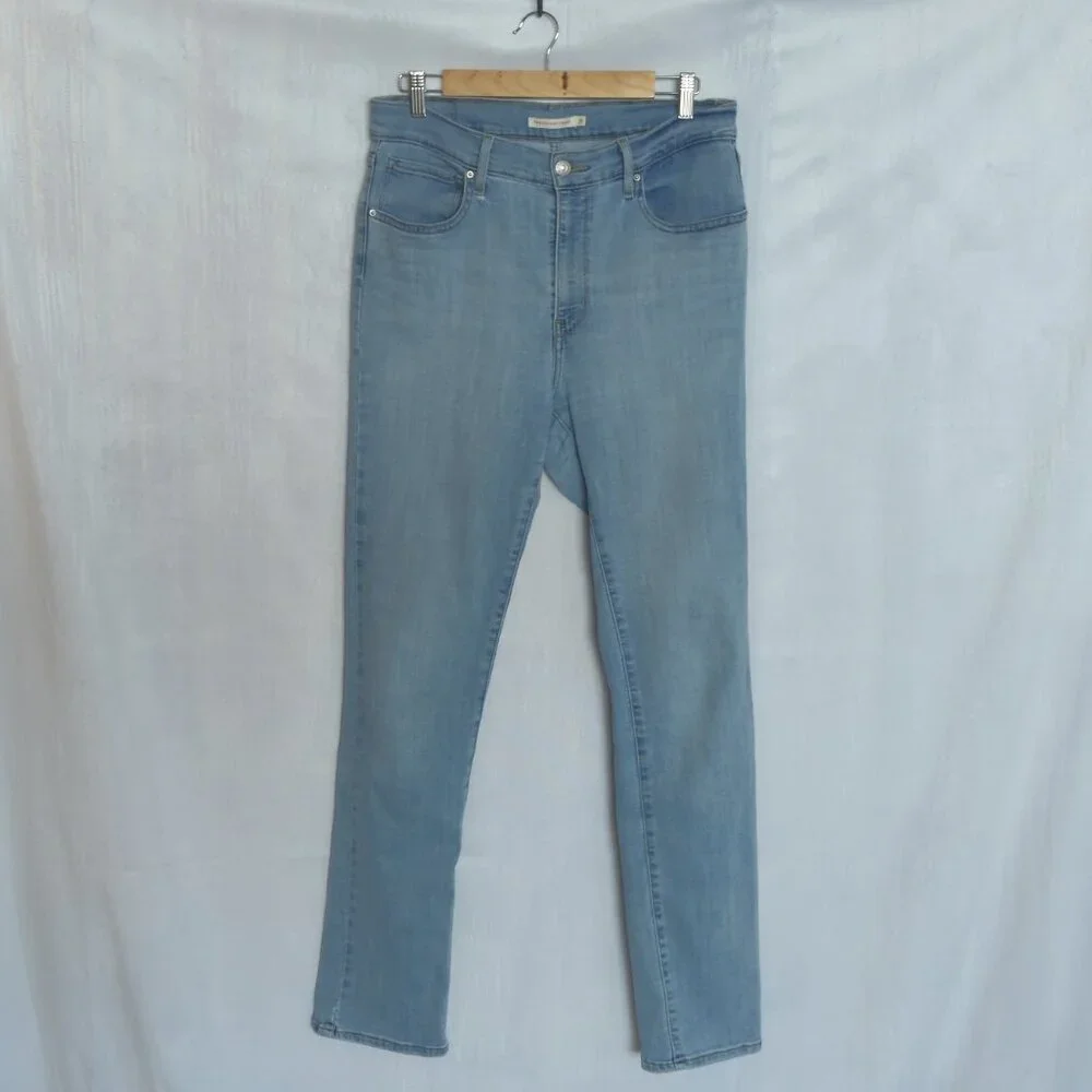Levi's 724 High Rise Straight Jeans Size 31 - Medium Indigo - Picture 3 of 9